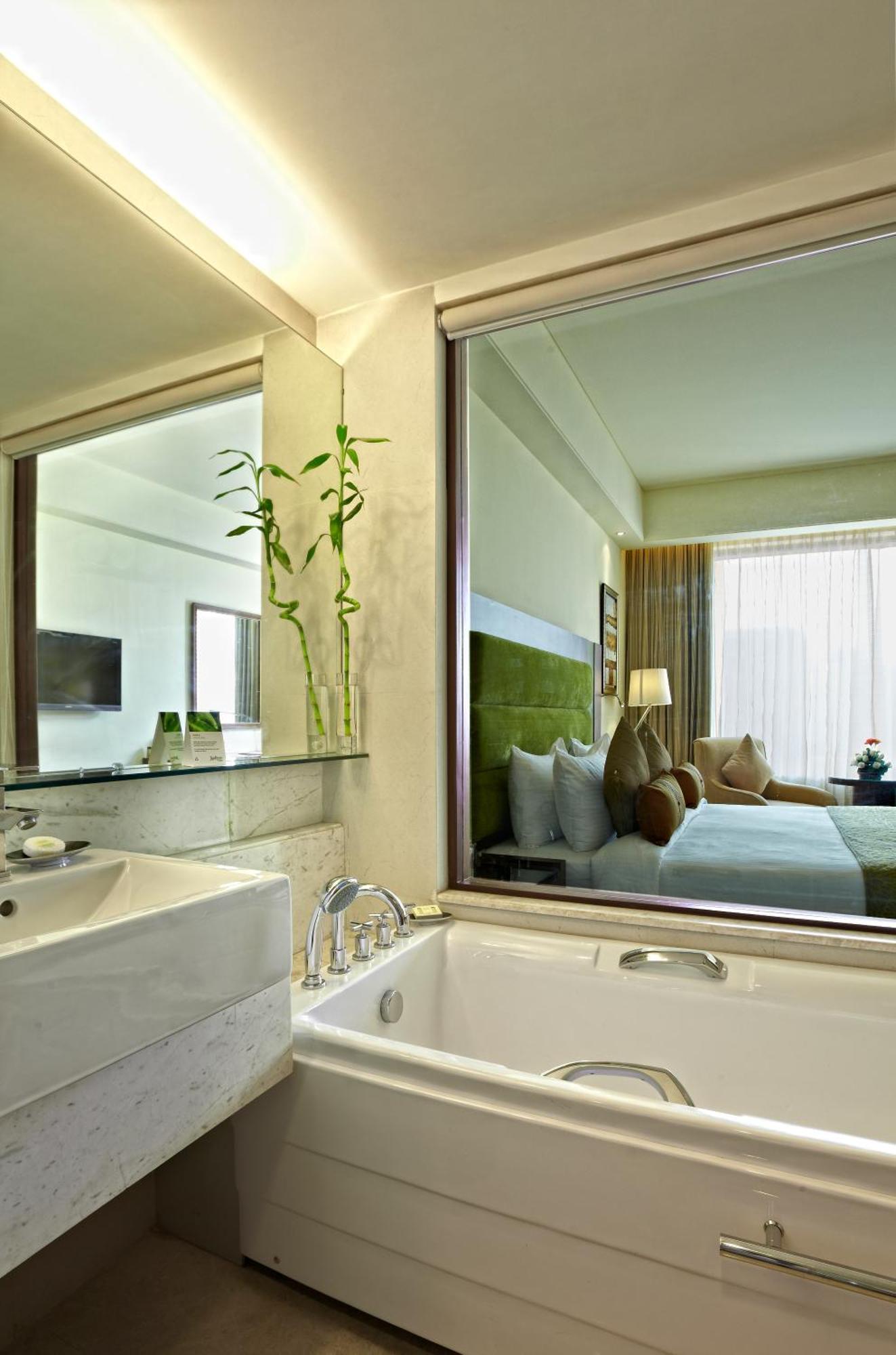 Radisson Blu Hotel Rudrapur Exteriér fotografie