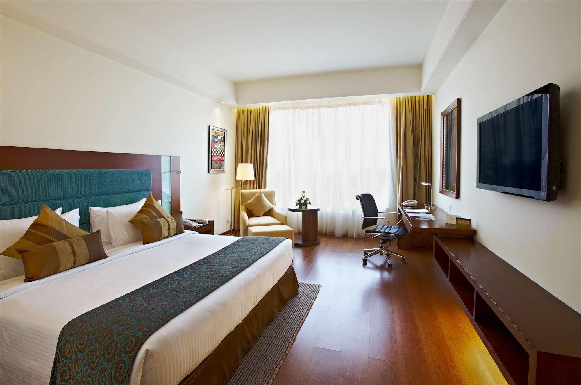 Radisson Blu Hotel Rudrapur Exteriér fotografie