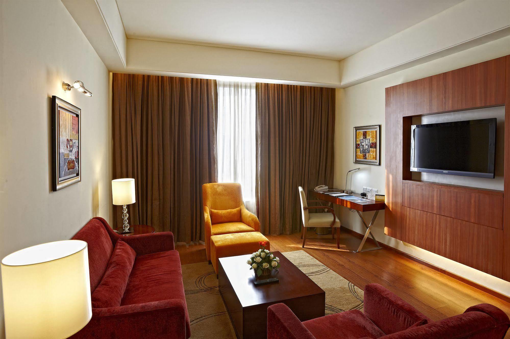 Radisson Blu Hotel Rudrapur Exteriér fotografie