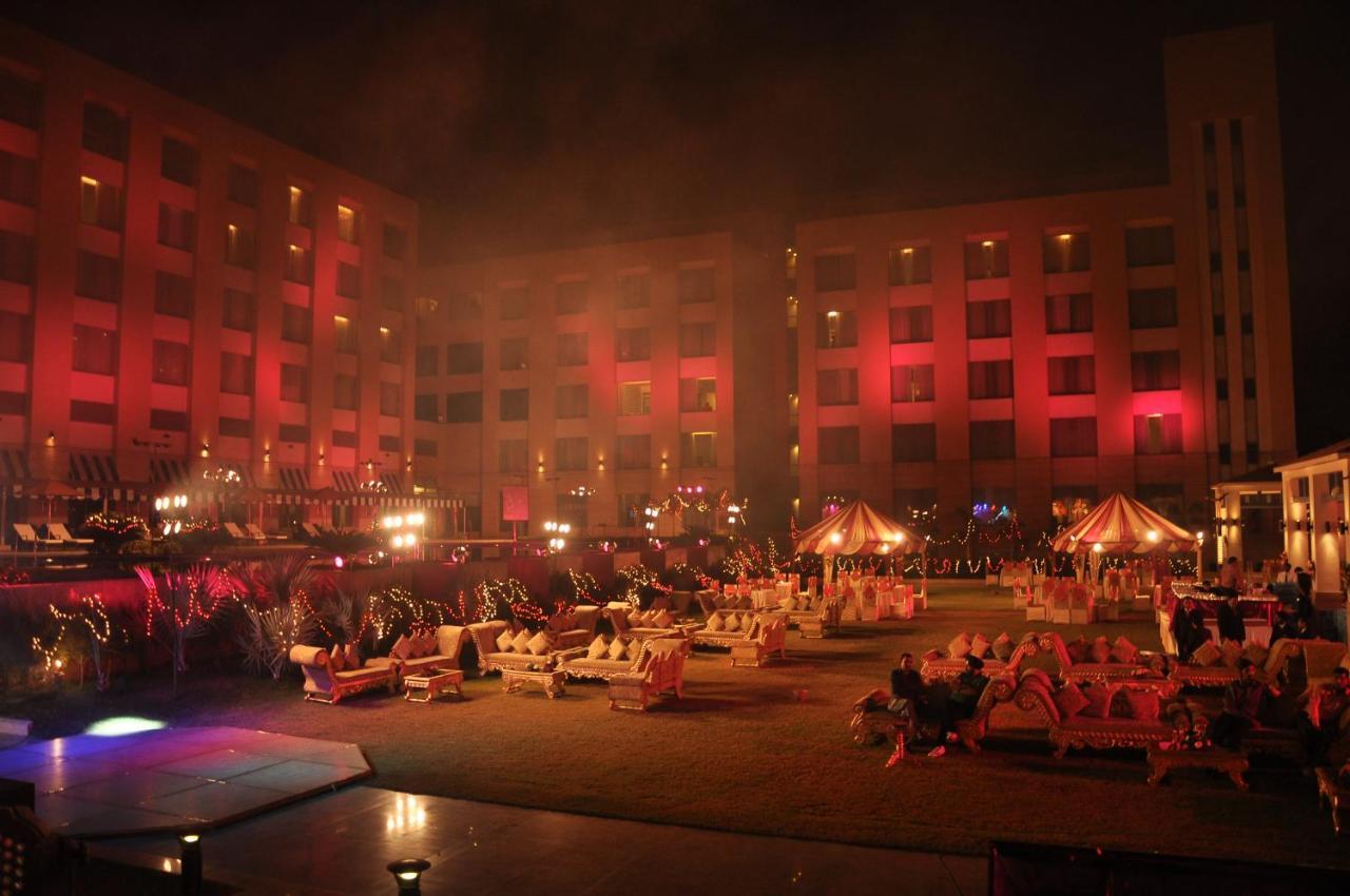Radisson Blu Hotel Rudrapur Exteriér fotografie