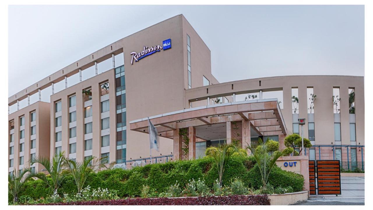 Radisson Blu Hotel Rudrapur Exteriér fotografie